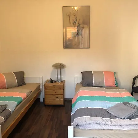 Kara Immobilien Casa de hóspedes *